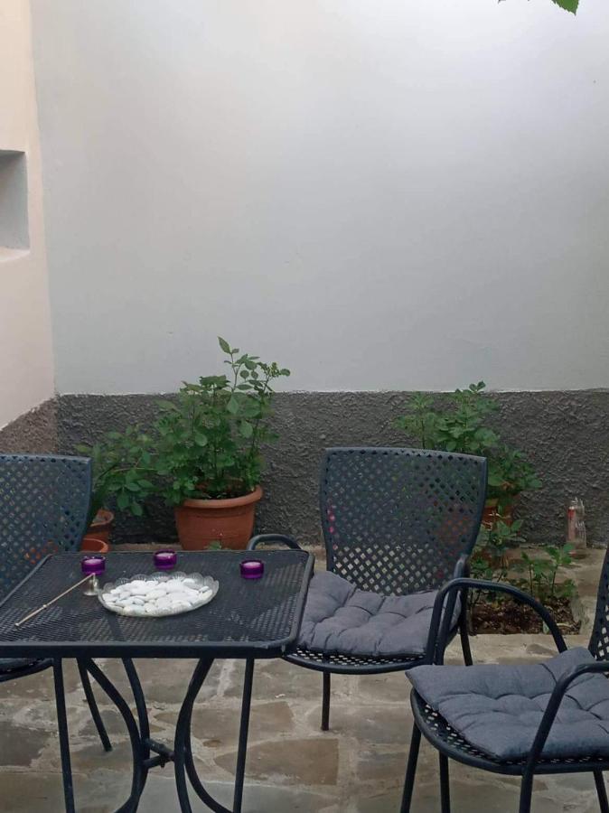 Green Housee Korce Buitenkant foto